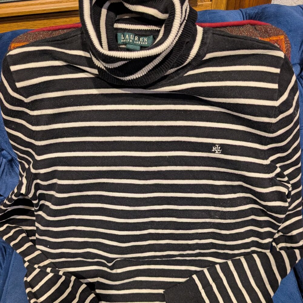 Vintage Lauren Ralph Lauren striped turtleneck sweater. Size Large. 100% cotton,
